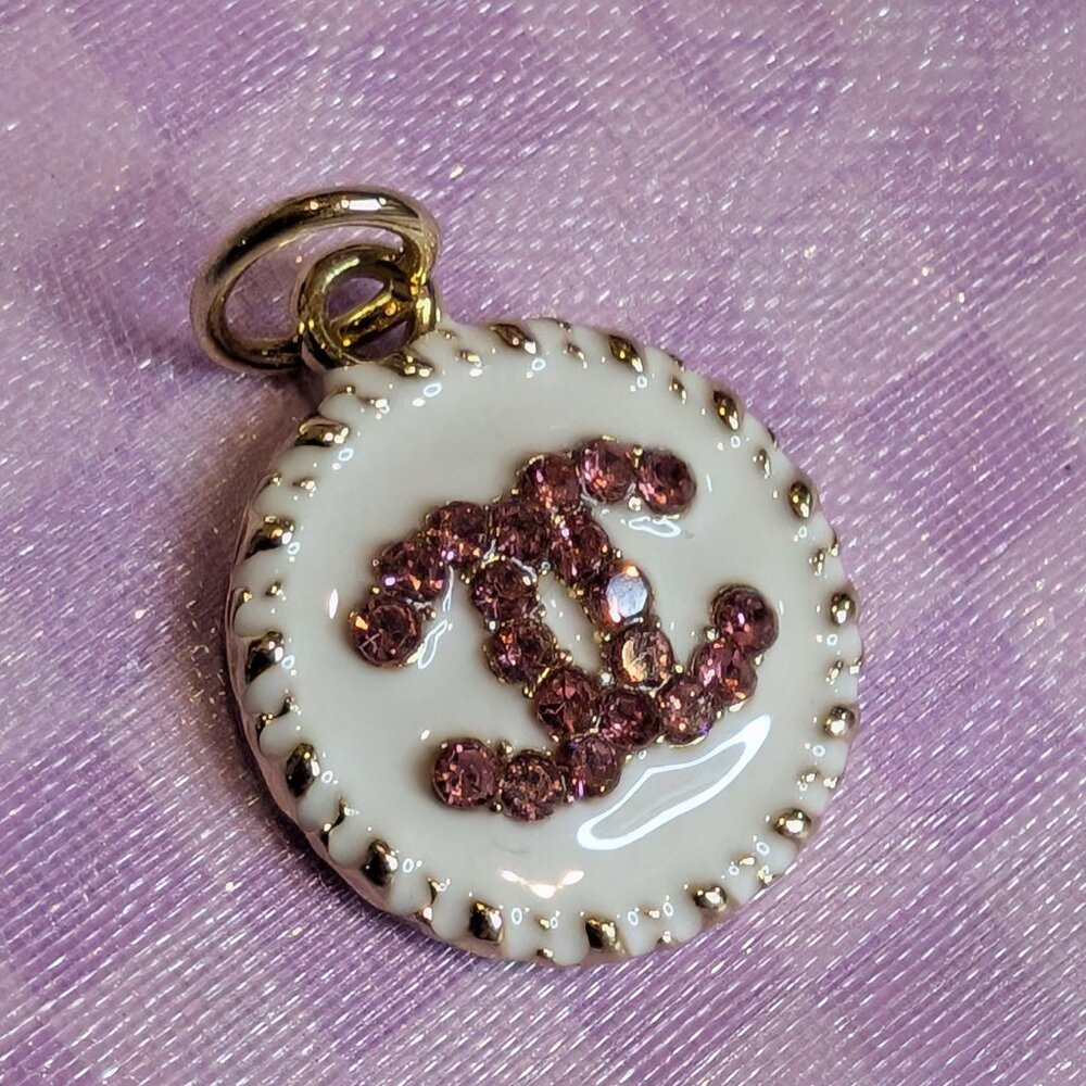 CHANEL White and Pink Pendant Necklace